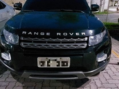 Carro modelo Range Rover apreendido pela Polícia
