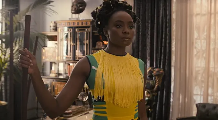 Meeka (Kiki Layne) bate de frente com outra tradição de Zamunda