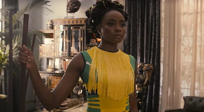 Meeka (Kiki Layne) bate de frente com outra tradição de Zamunda