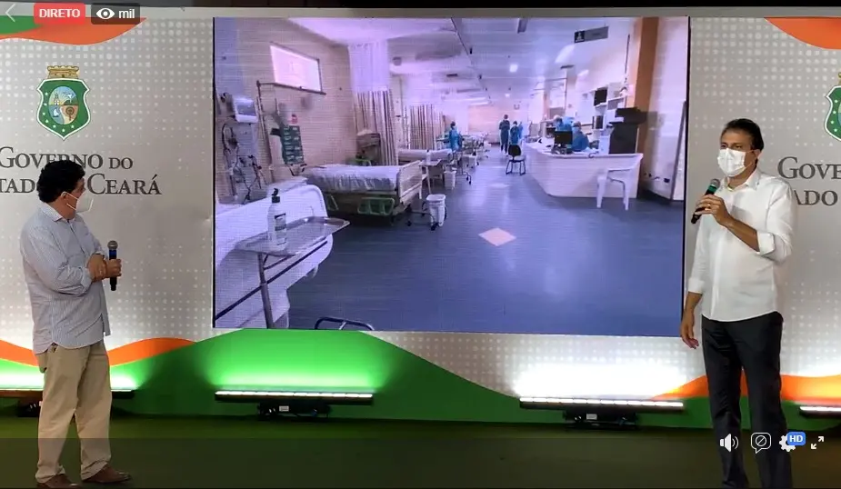 Camilo falando me live, ao lado do Dr. Cabeto