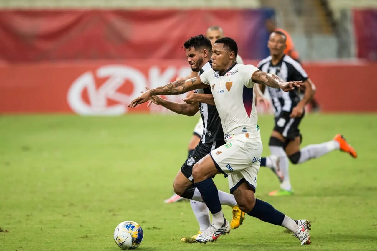 O Fortaleza empatou com o Treze em 1 a 1 no Castelão