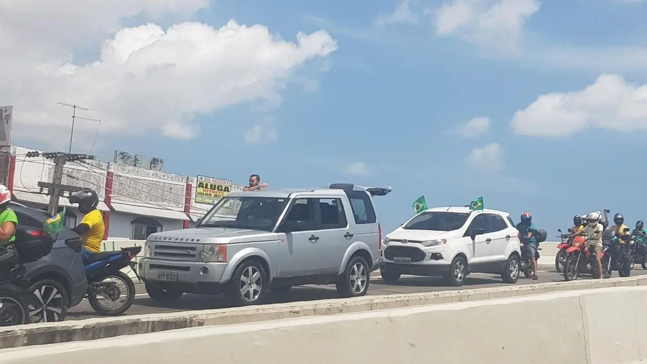 Carreata contra o lockdown em Fortaleza
