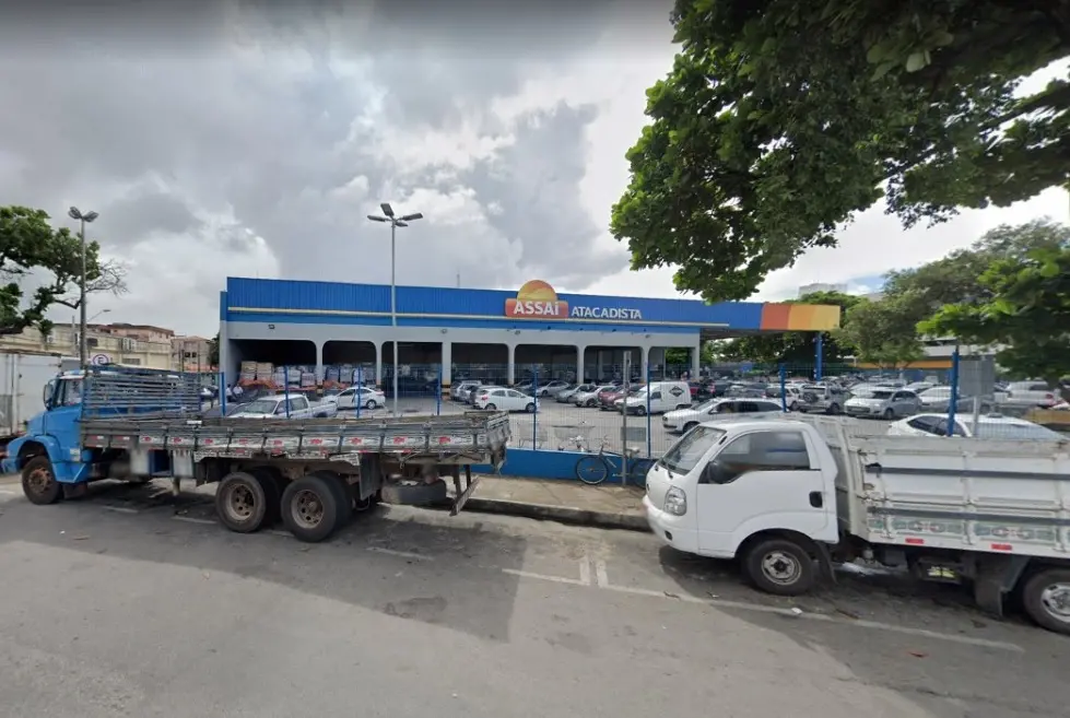 Assaí, supemercado interditado em Fortaleza