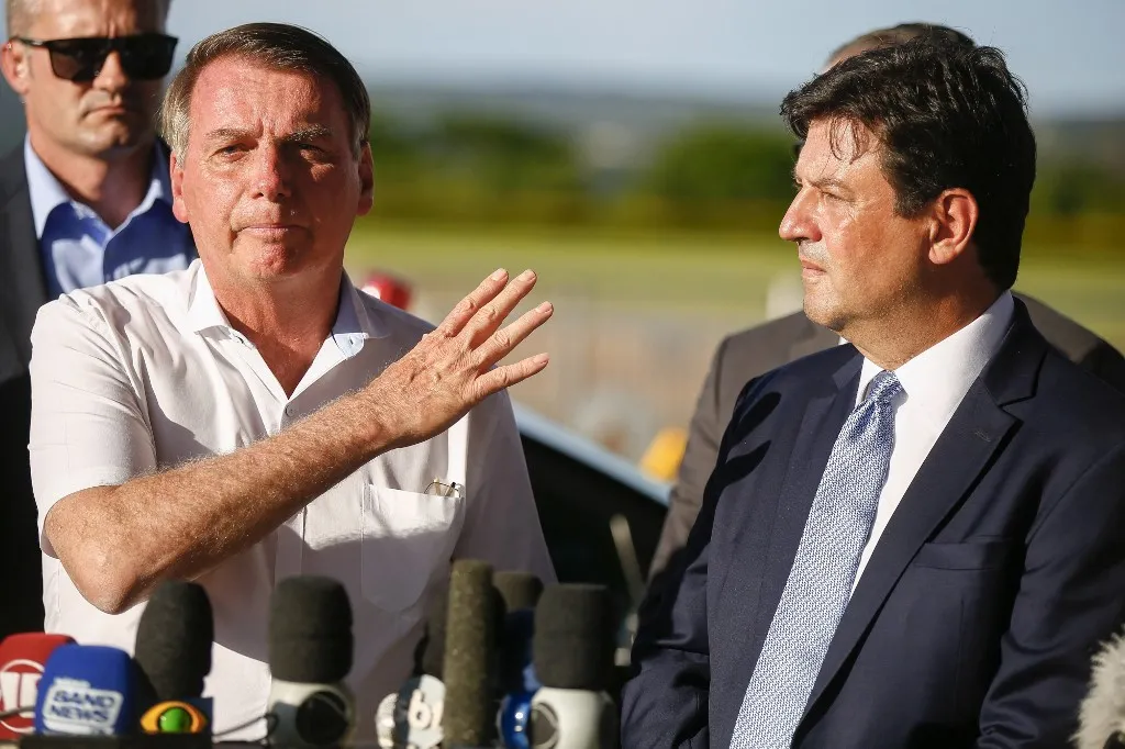 O uso da Cloroquina e o isolamento social foram pontos constantes de divergência entre Bolsonaro e Mandetta
