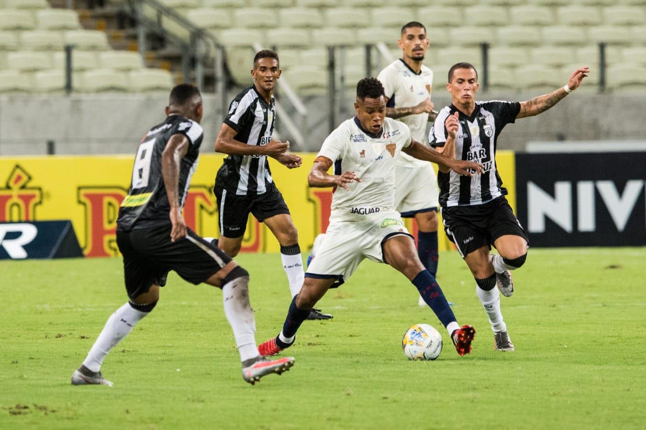 Jussa foi titular no empate com o Treze-PB pela Copa do Nordeste