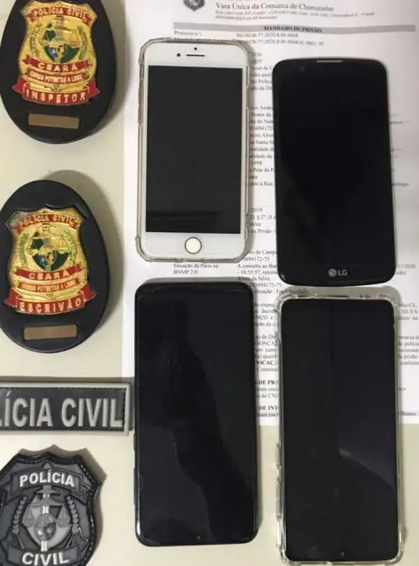 Polícia Civil apreendeu quatro celulares com o suspeito