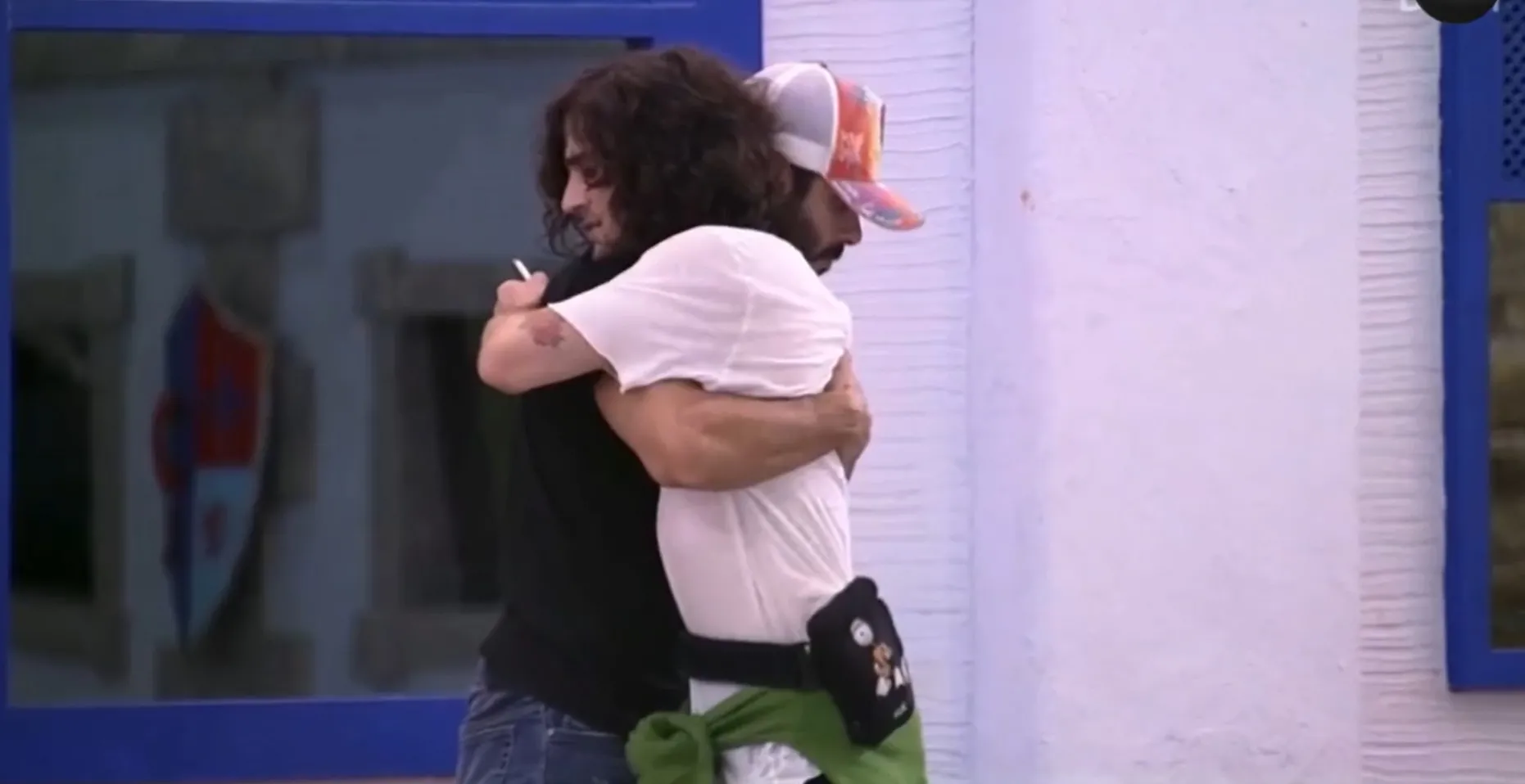 Fiuk e Rodolffo terminaram conversa com um abraço