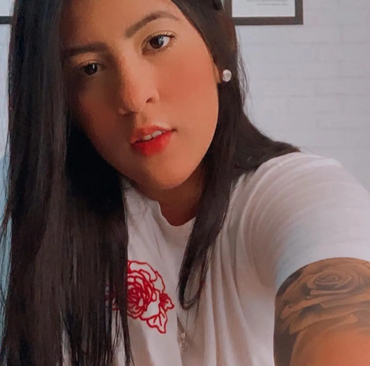 Alana Beatriz foi encontrada morta, com um tiro na testa, na residência do empresário, no bairro Engenheiro Luciano Cavalcante