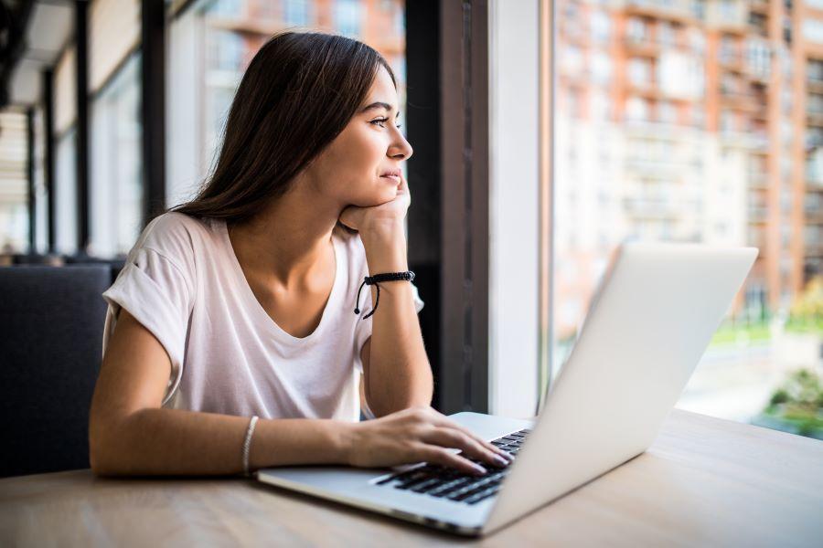 Simuladores do Sisu ajudam a escolher curso; veja como usar a nota do Enem  - 22/01/2020 - UOL Educação