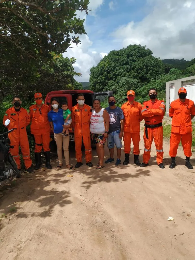 Guarnição teve o apoio de voluntários durante o resgate