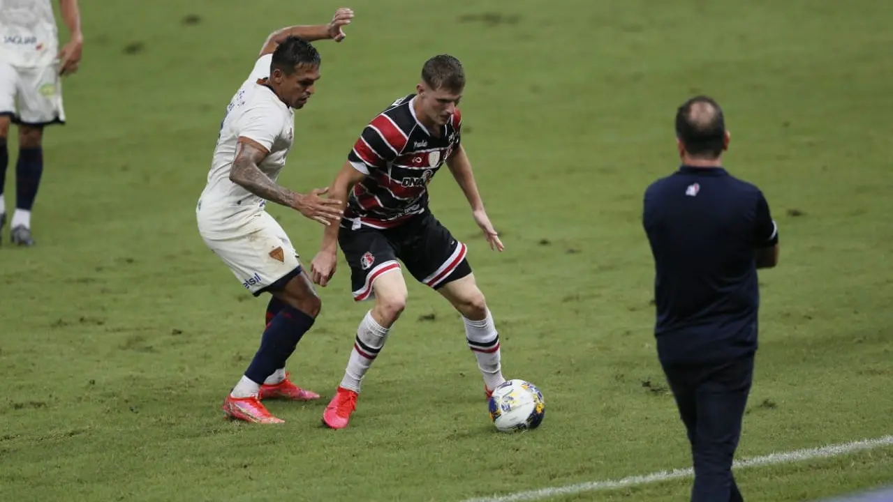 Imagem do jogo Fortaleza e Santa Cruz, pela Copa do Nordeste.