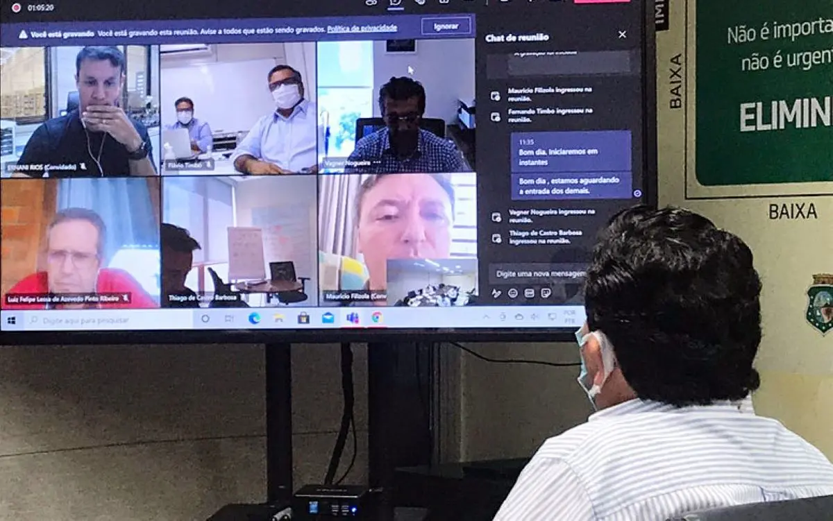 Secretário da Saúde, Dr. Cabeto, em reunião com representantes farmacêuticos para falar sobre estoques de remédios para a Covid