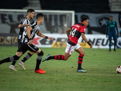 Flamengo e Botafogo se enfrentam pelo Campeonato Carioca de 2021