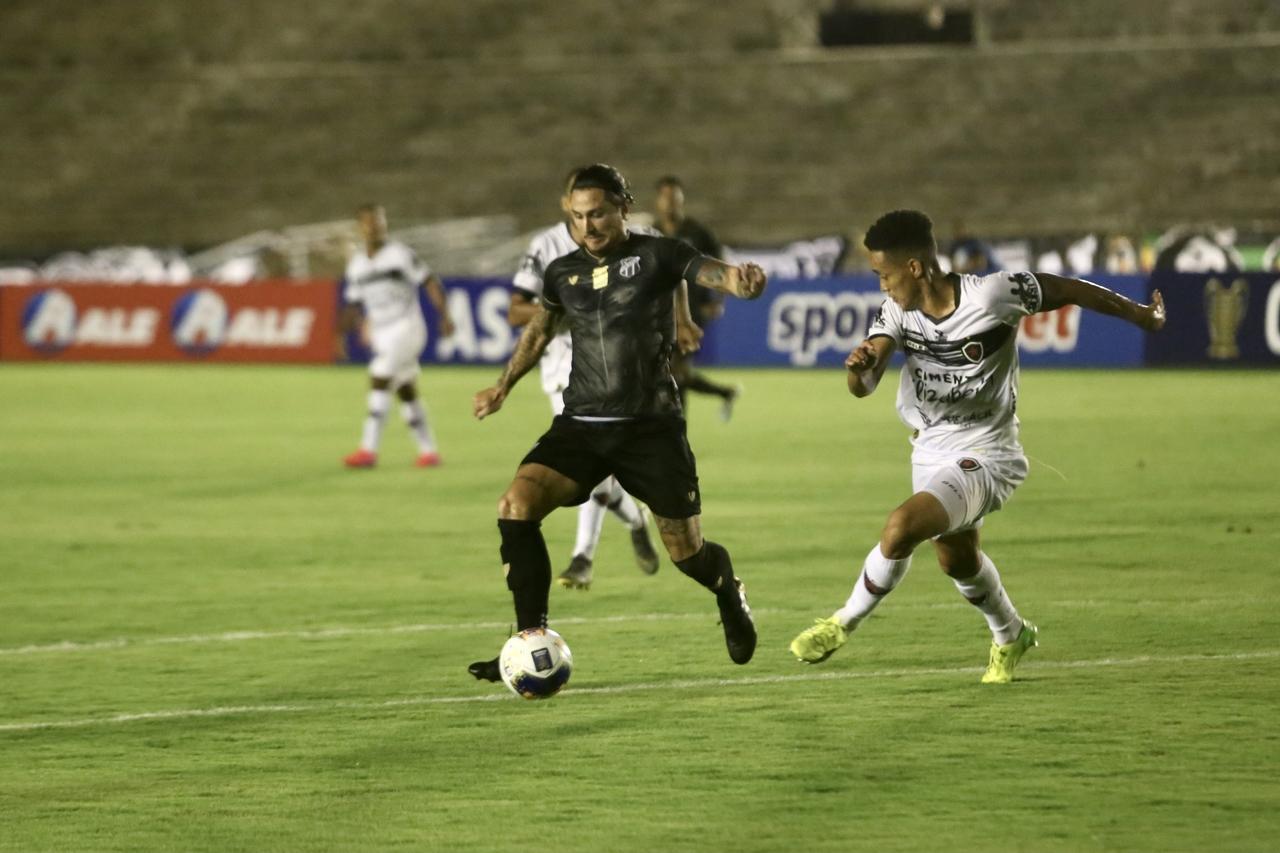 Fortaleza empata com o Botafogo no Castelão e chega a 8 jogos sem vencer na  Série A - Jogada - Diário do Nordeste