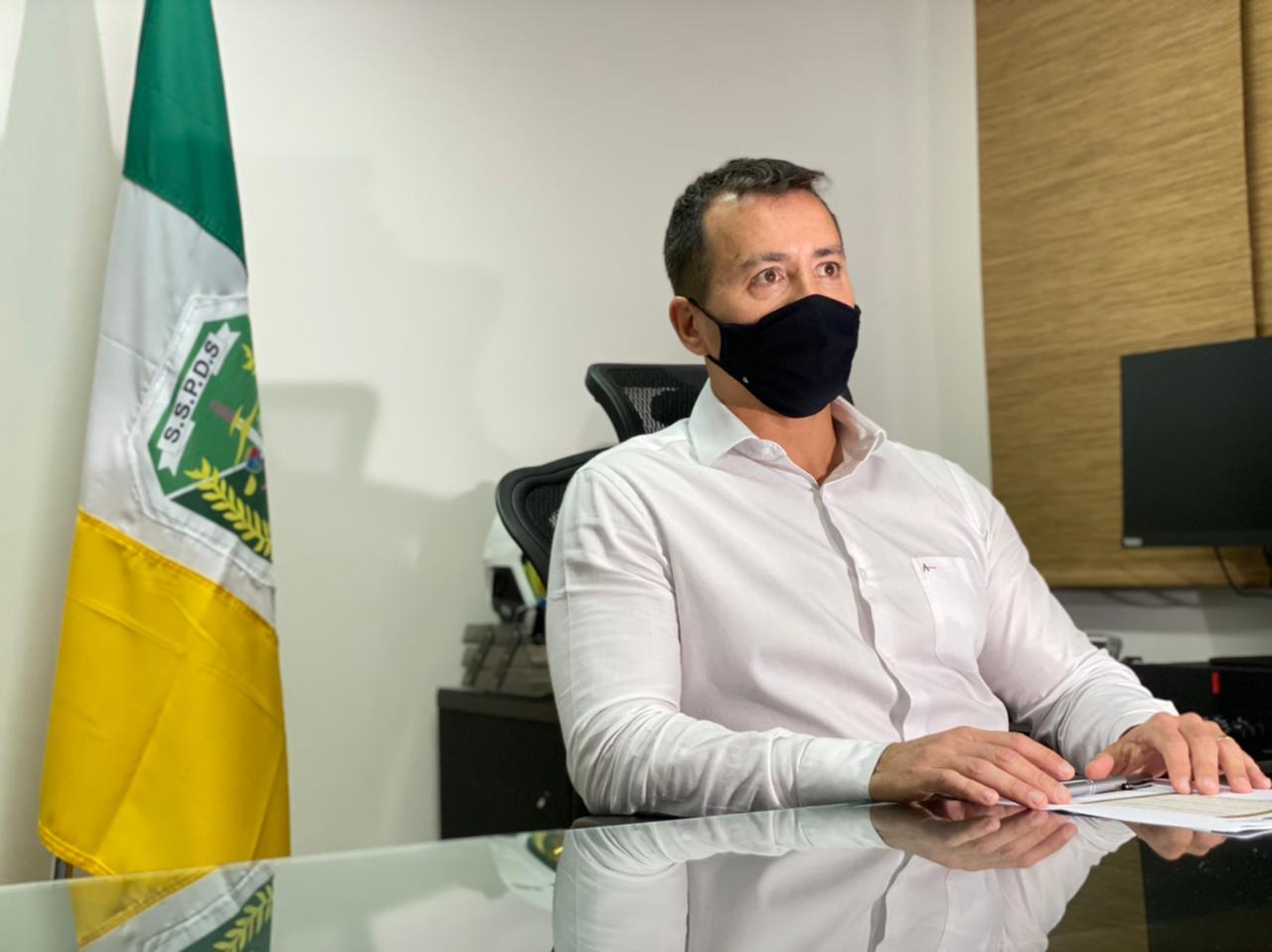 secretario sandro caron entrevista