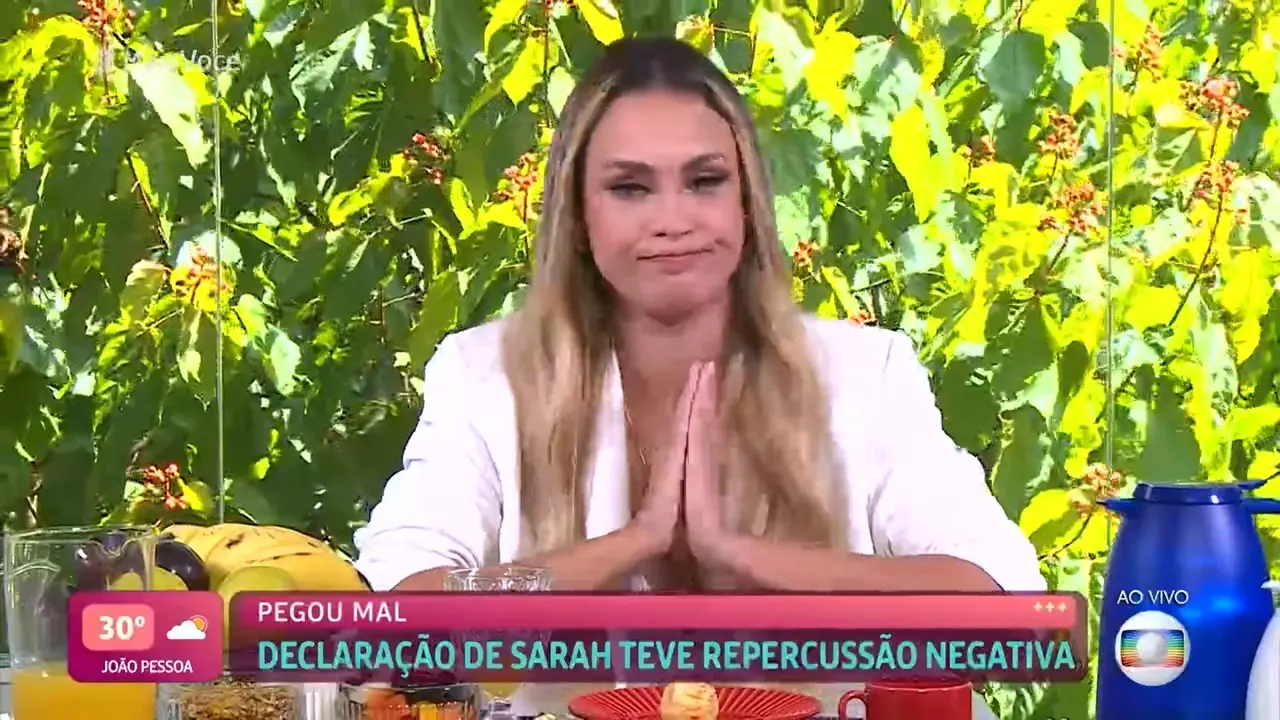 Sarah lamentou a própria fala e pediu desculpas