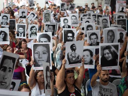 Brasileiros se manifestam por familiares vítimas da Ditadura Militar no Brasil