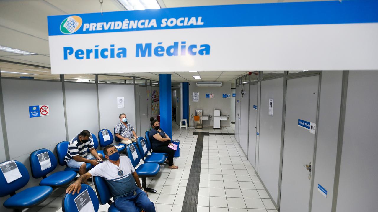 Governo autoriza INSS a conceder auxílio-doença sem perícia médica presencial - Negócios - Diário do Nordeste