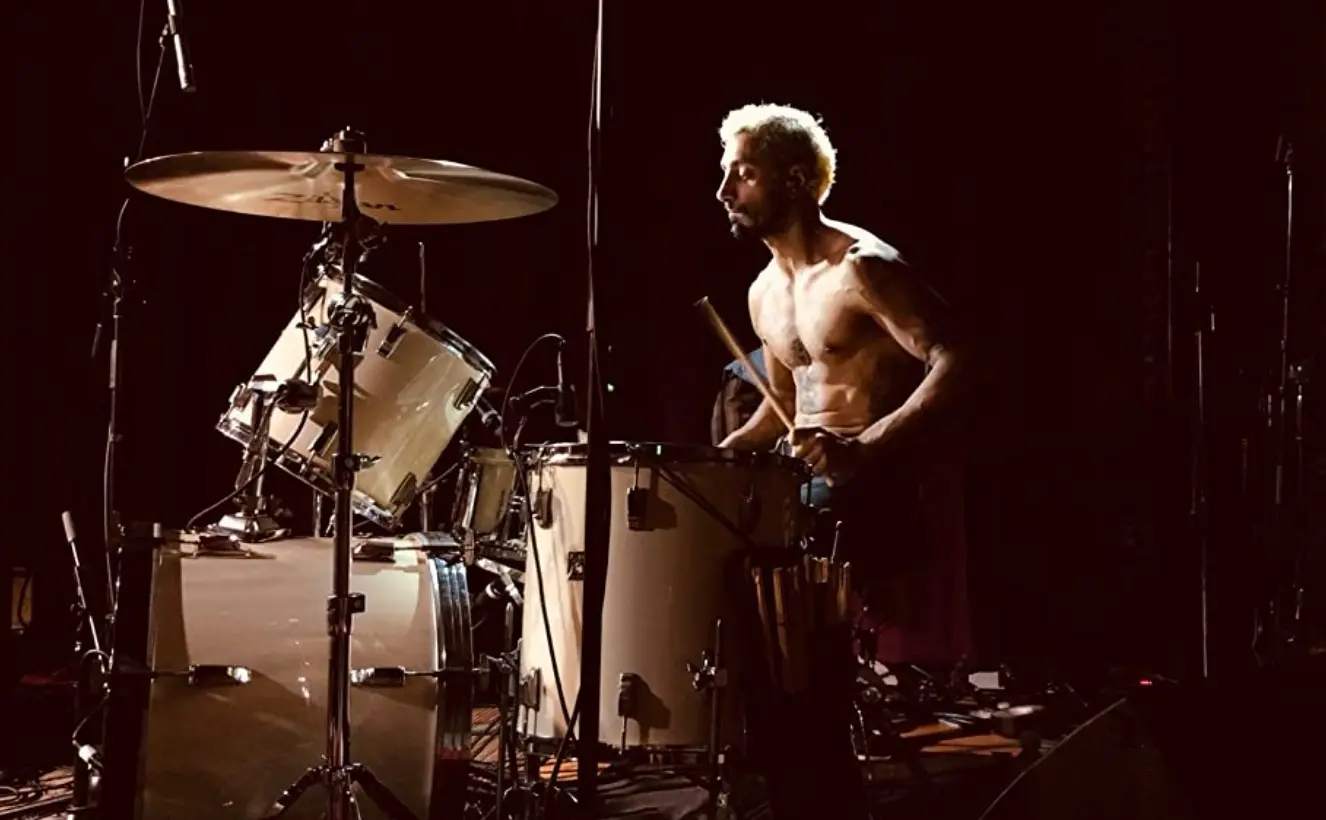 Ator Riz Ahmed personificou a dor e angústia de quem perde algo que era o seu sentido da vida, a música