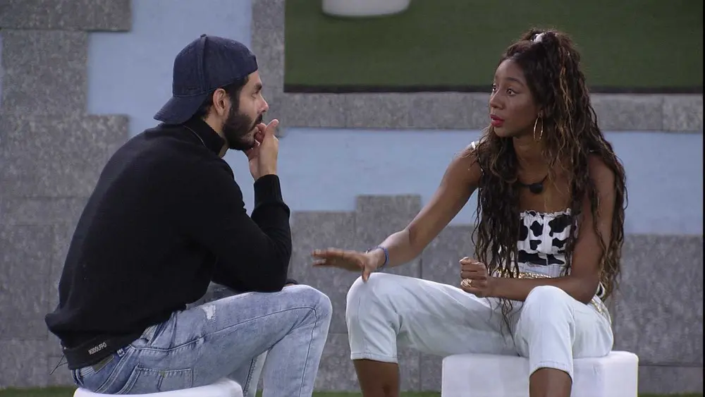 Camilla de Lucas conversou por um longo tempo com Rodolffo sobre o ocorrido com João Luiz