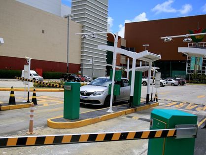 Estacionamento de shopping em Salvador