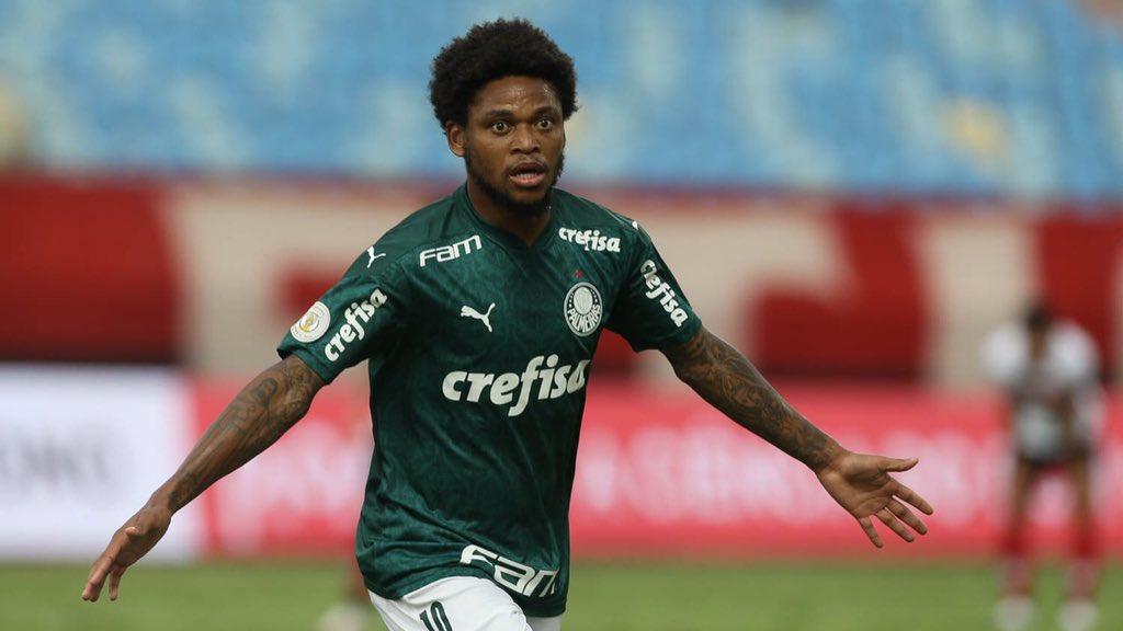 Luiz Adriano terá apoio da torcida alviverde na busca de por fim em jejum de gols no Palmeiras