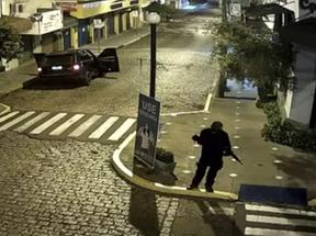 Bando fortemente armado explode agências bancárias e atira em lojas de Mococa, em São Paulo