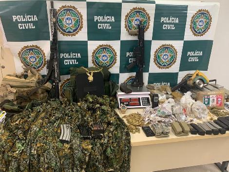 Material apreendido pela Polícia em operação no Rio