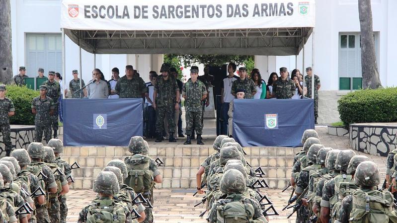 Concurso do Exército oferece vagas com salários de até R$ 8,2 mil; confira