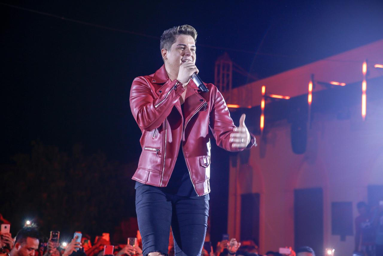 Eric Land anuncia live 'Top Piseiro' para abril com convidados - &Eacute; Hit -  Di&aacute;rio do Nordeste