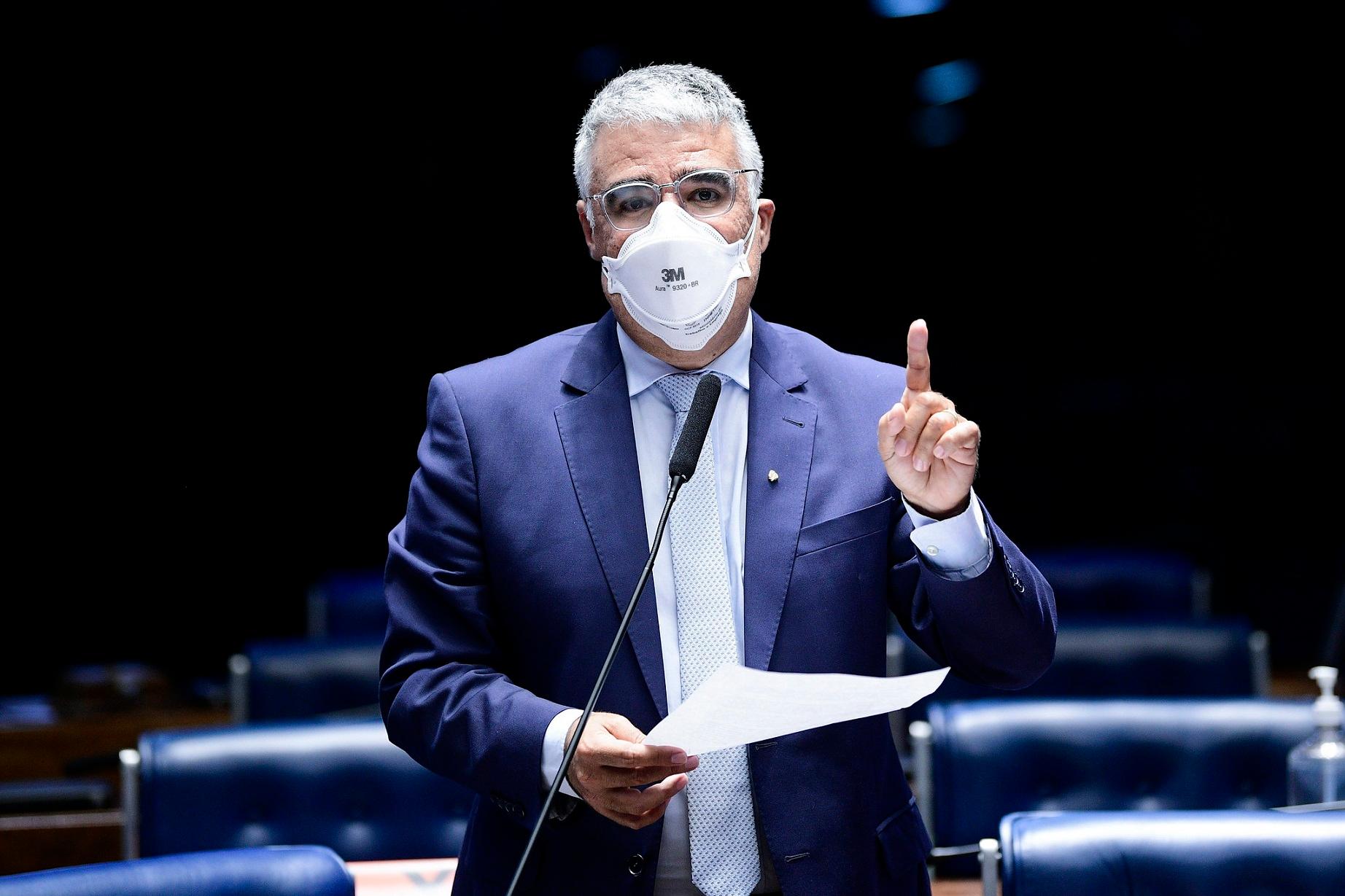 Senador Luiz Eduardo Girão discursa no Senado