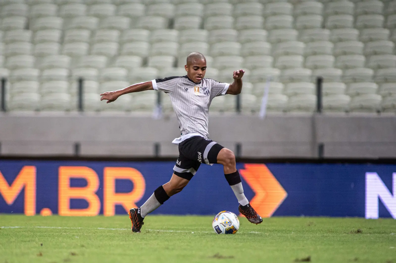 João Victor avança em velocidade pelo Ceará