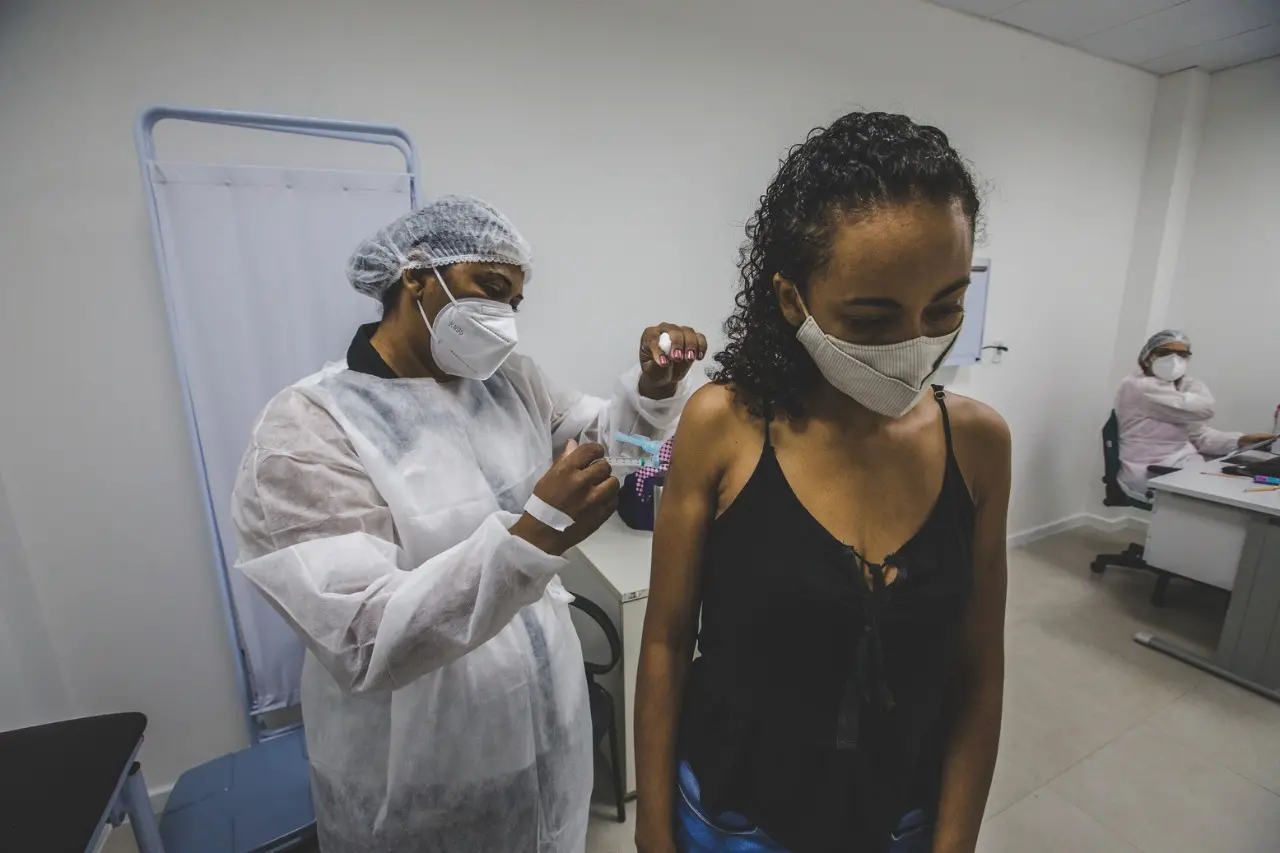 De janeiro até hoje, foram vacinados pouco mais de um milhão de cearenses contra a Covid-19.