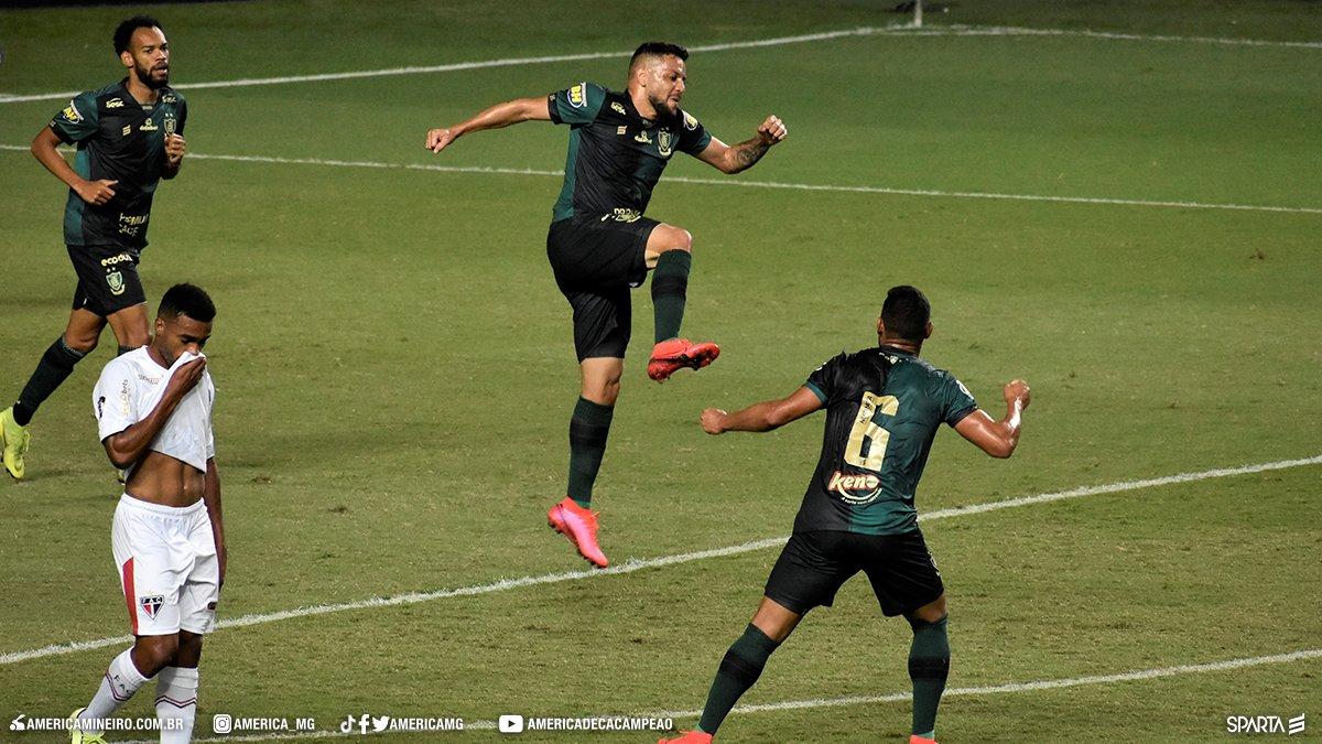 O trem parou na estação mineira - Wilton Bezerra - Diário ...