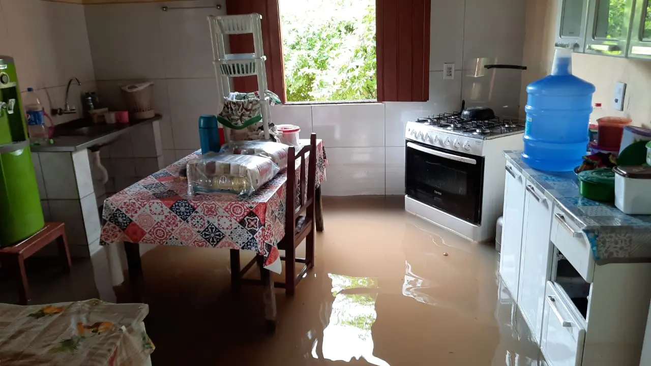 Casas ficaram alagadas em Iguatu