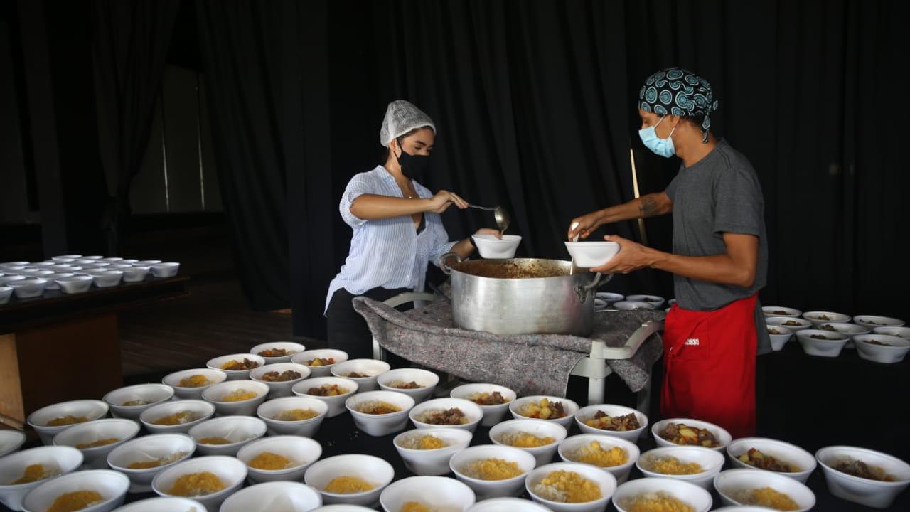 II Edição da Cantina Casa Mia beneficiou pessoas em situação de rua de  Salvador no Dia da Pizza - Notícias Adventistas