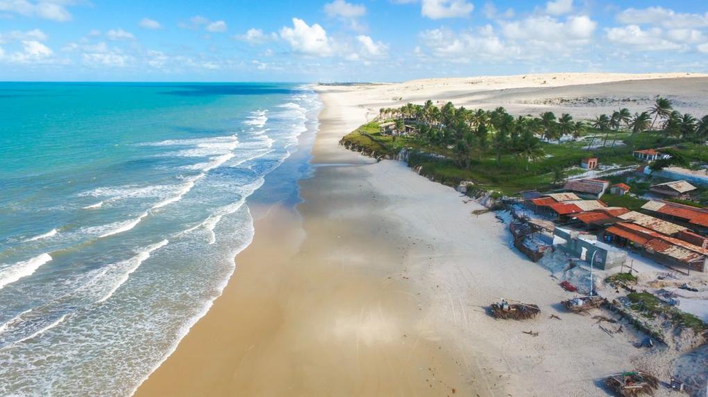 Vista aérea da praia de Beberibe, no Ceará