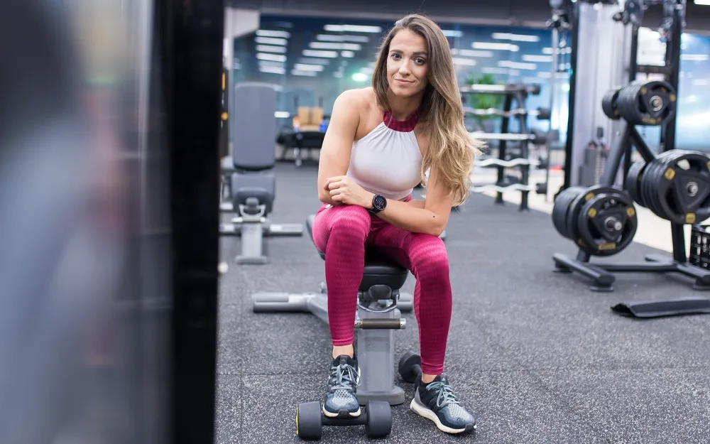 Dona do próprio prazer, Natália Lima experimenta um novo olhar sobre o corpo.