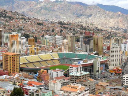 Foto aérea do Estádio Hernando SIles, em La Paz