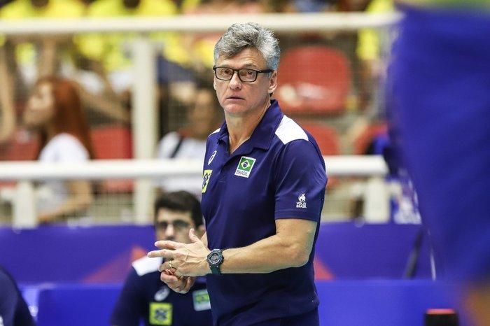 Tecnico Da Selecao Brasileira De Volei Renan Dal Zotto E Internado Com Covid 19 Jogada Diario Do Nordeste