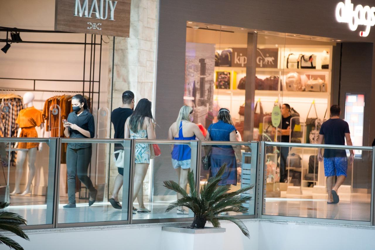 Shopping RioMar Papicu, em Fortaleza, durante reabertura em abril de 2021