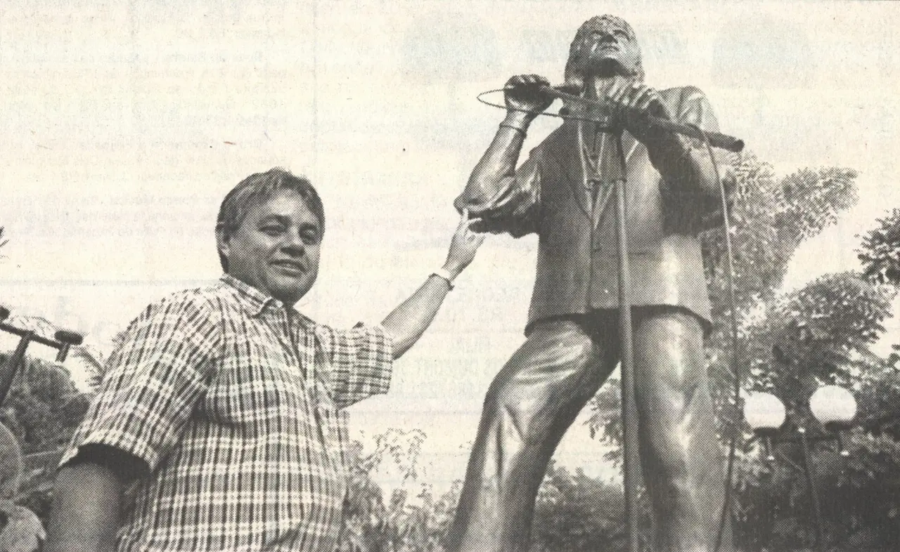 Escultura foi desenvolvida pelo artista Bosco Neves