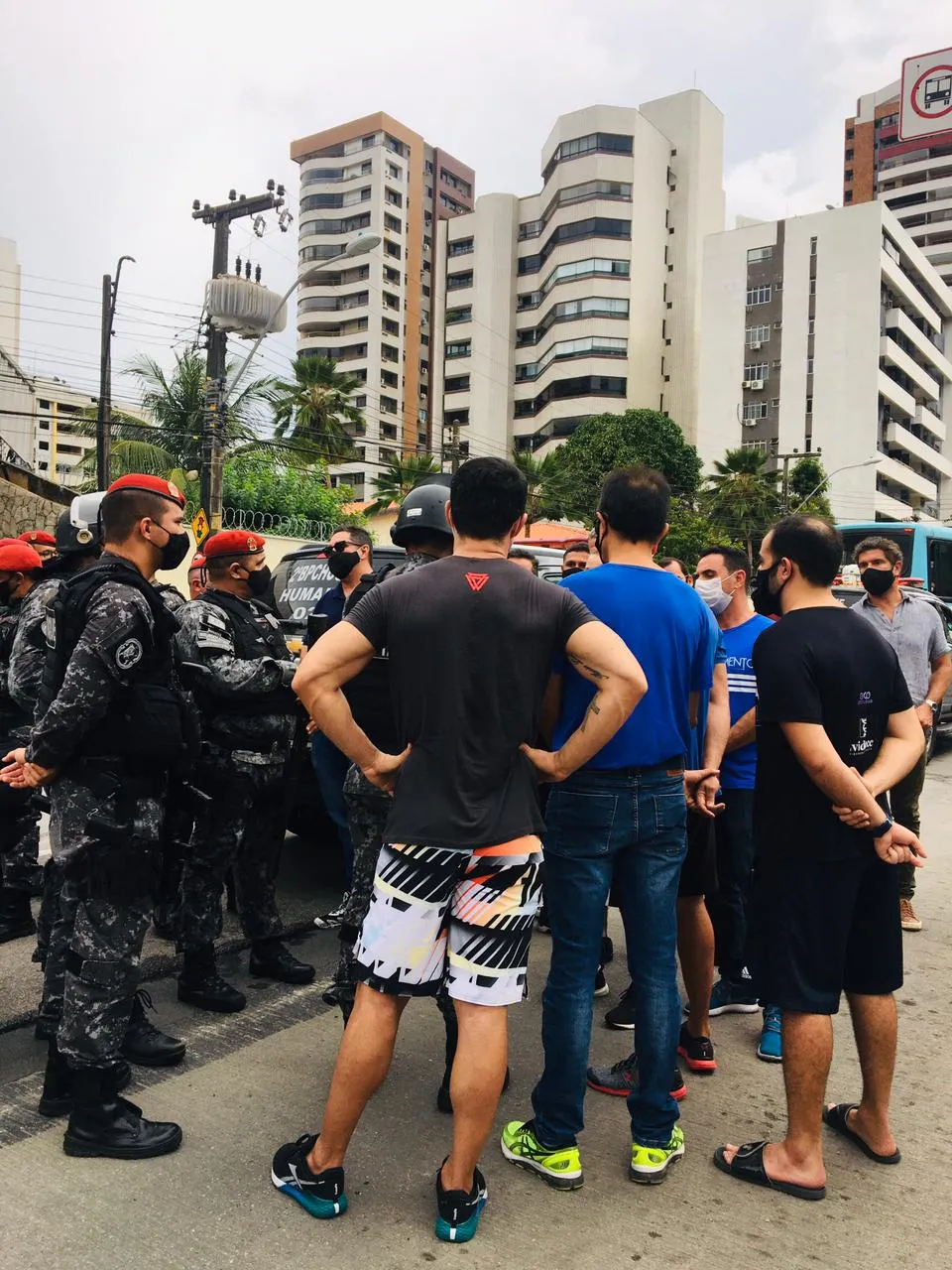 Protesto foi encerrado por descumprir o decreto de isolamento social