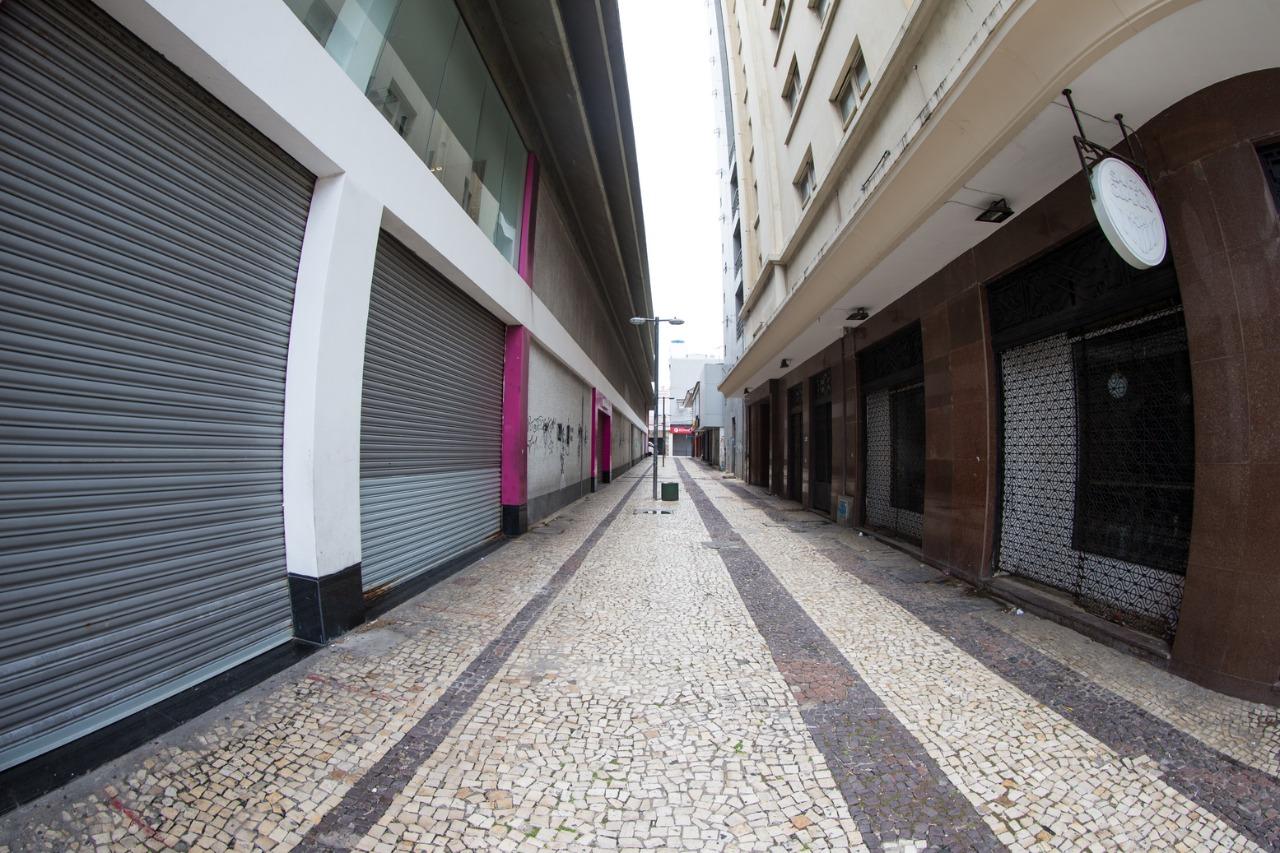 Lojas do Centro de Fortaleza fechadas em abril de 2021