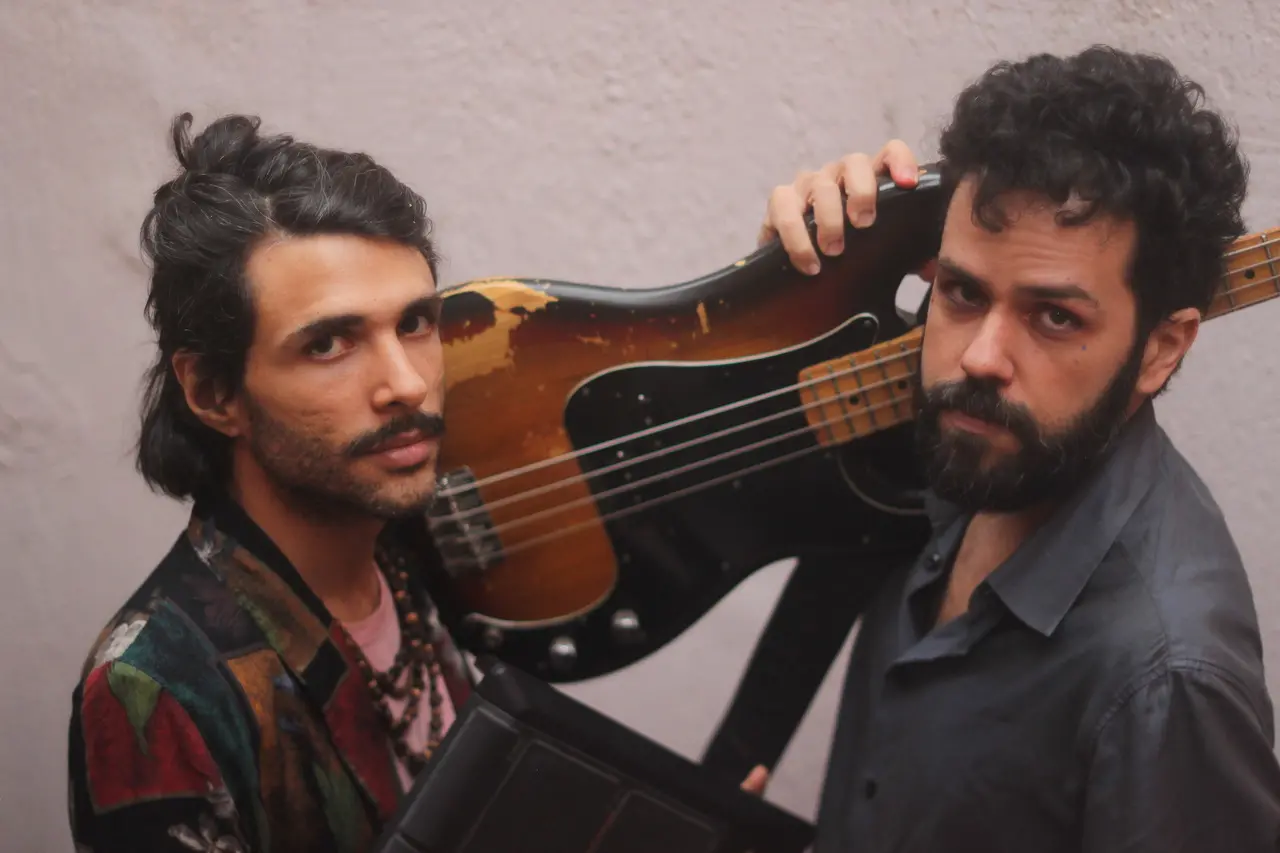 Victor Bluhm e Klaus Sena direto de SP