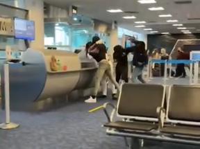 Briga em aeroporto
