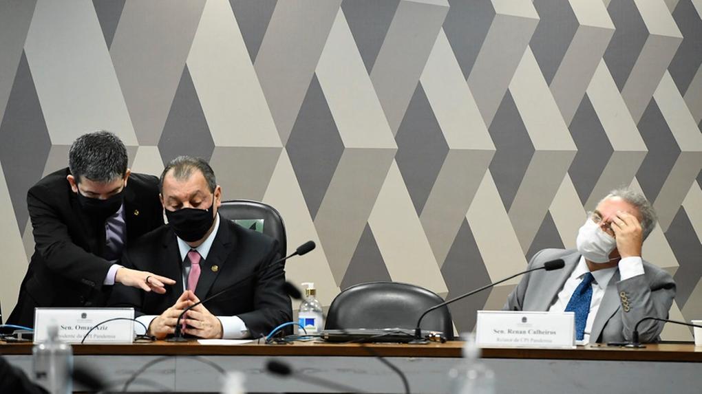 Da esquerda para a direita: vice-presidente da Covid-19 Randolfe Rodrigues (Rede-AP), presidente Omar Aziz (PSD-AM) e relator Renan Calheiros (MDB-AL)
