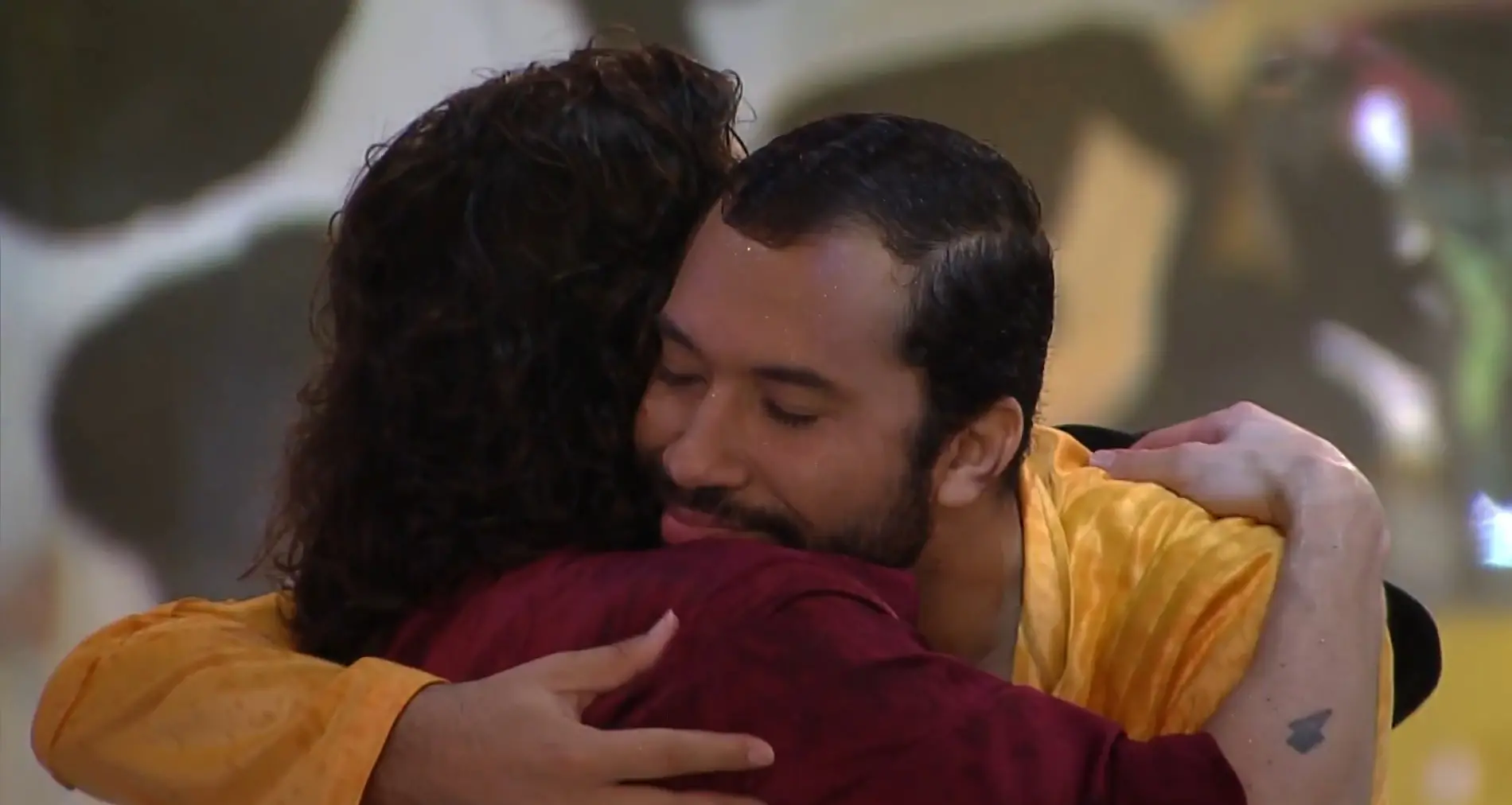 Fiuk chorou e Gilberto consolou ator em festa