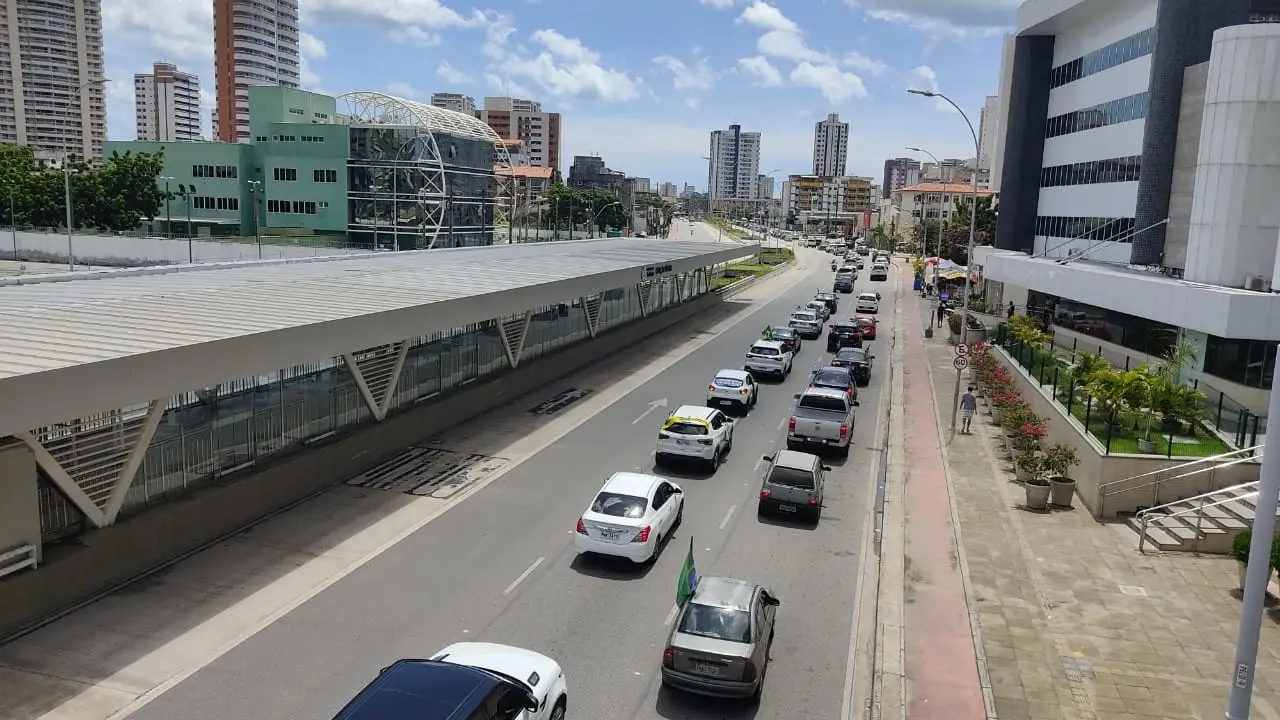 Carreata na BR-116 a favor do presidente Bolsonaro