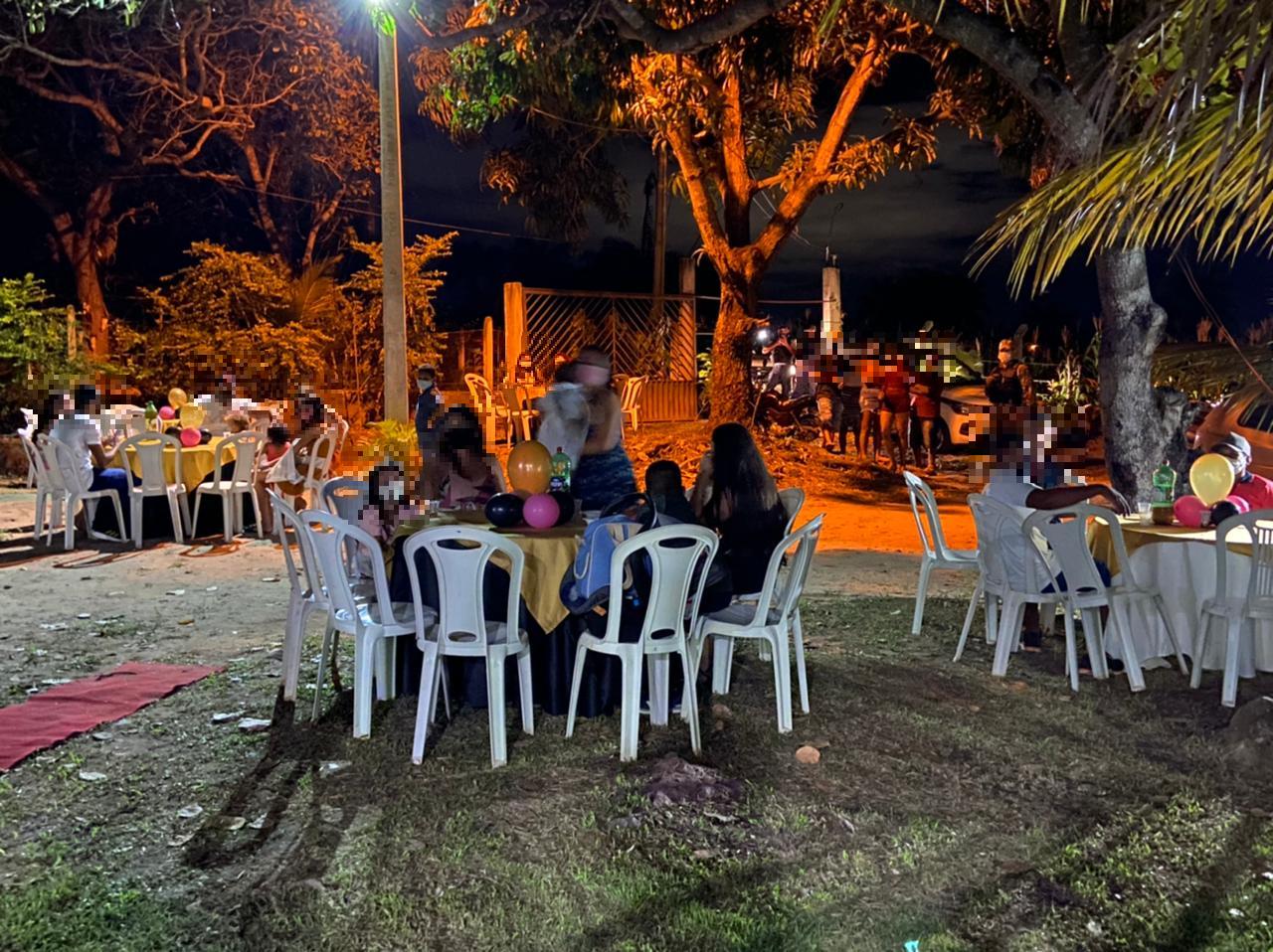 festa de 15 anos é encerrada por decreto de lockdown